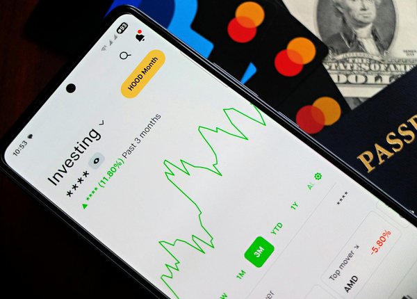 Quels sont les impacts de l'évolution des taux de change sur le coût d'un crédit immobilier pour les expatriés?